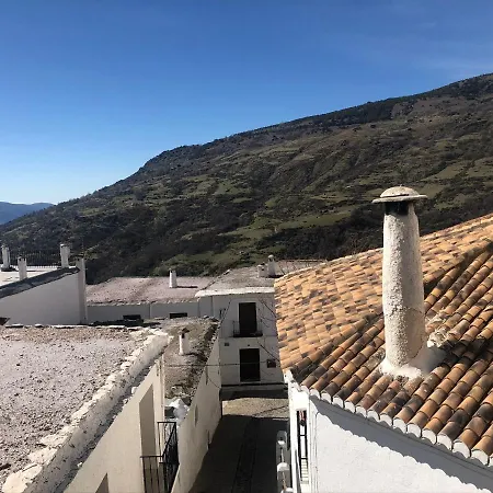 Rural Real De Poqueira Hotel 3*